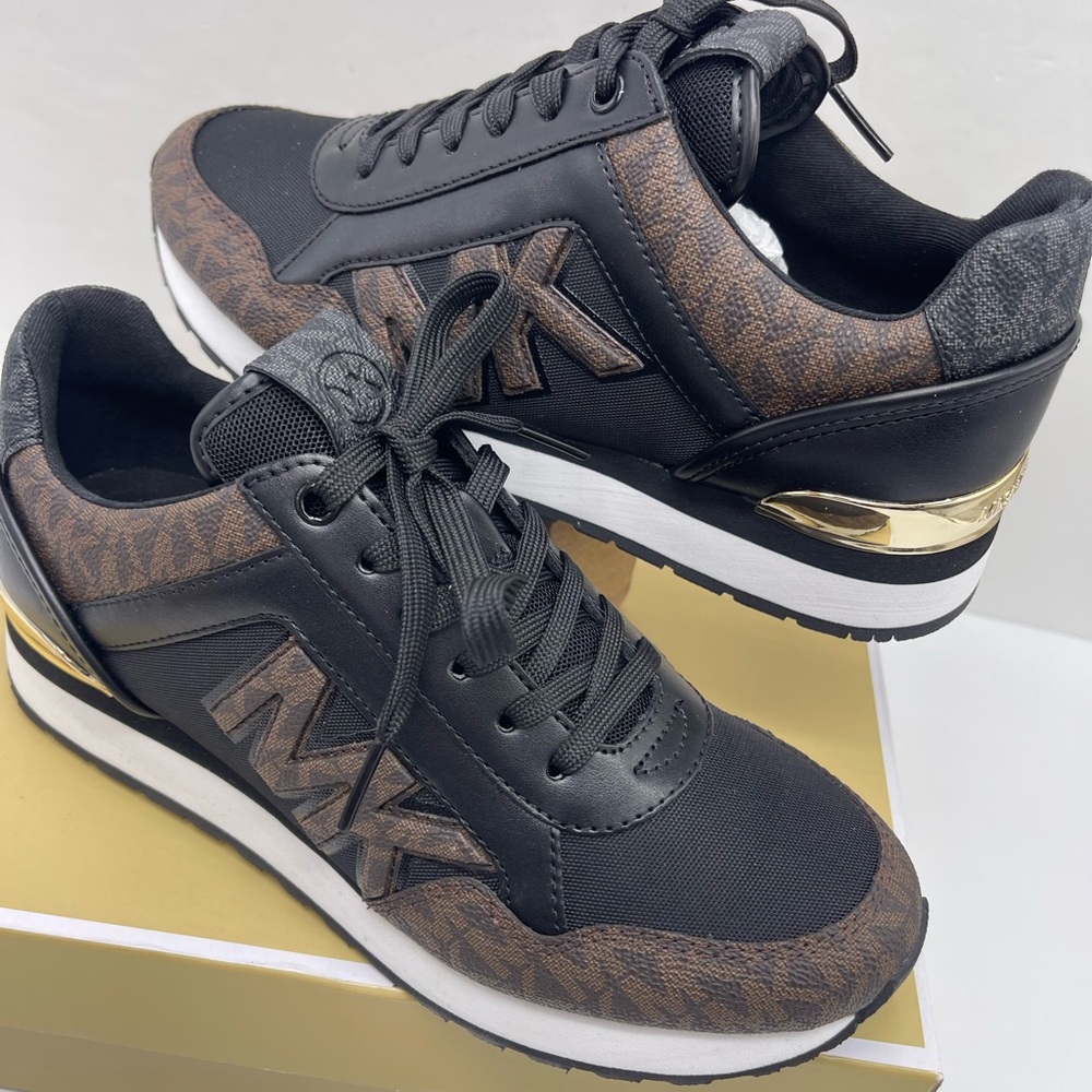 Michael Kors MADDY TRAINER MK SIG SM/MK PATCH
49F1MAFS1B Athletic Sneakers
Brown - Picture 10 of 16